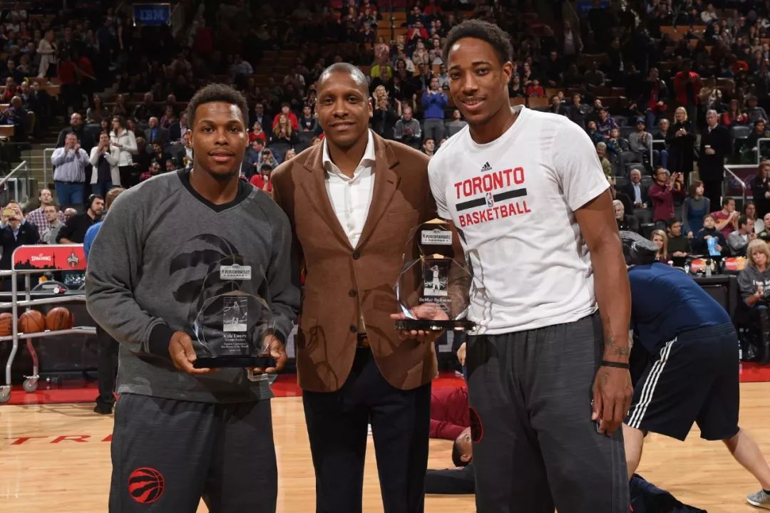 米体：泽林斯基本有望德比首发，但国家队赛后他出现身体问题（米体：泽林斯基有望在德比首发，但国家队赛后身体出现状况）