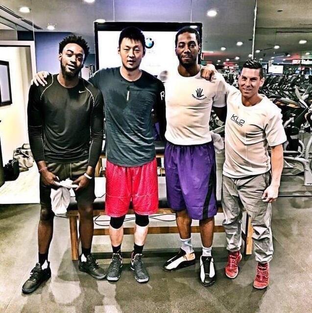 拜仁莱万多夫斯基关键进球锁定胜局（莱万多夫斯基致胜一球助拜仁全取三分）