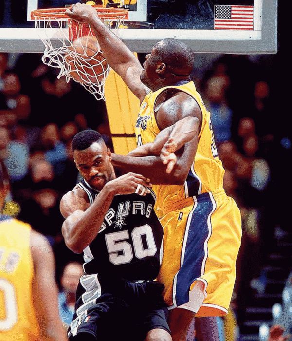 足球世界杯新增三座临时球场，应对球迷增长（为应对球迷激增，足球世界杯将增设三座临时球场）