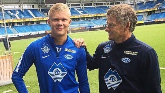 球迷比赛期间骂尤文踢得太烂，斯帕莱蒂回击：你们想怎样？（球迷观赛怒斥尤文表现糟糕，斯帕莱蒂反问：你们还想怎样？）